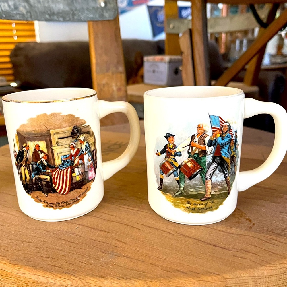 Vintage Revolutionary War mugs. set of 2.        8 oz